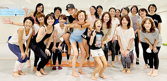 生徒の皆さんと楽しくレッスンしています5